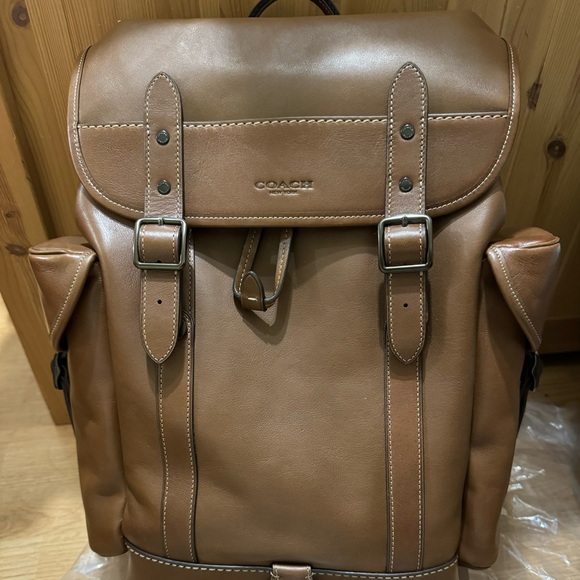 🥰 Coach Hitch Backpack Dark Saddle - Picture 6 of 14